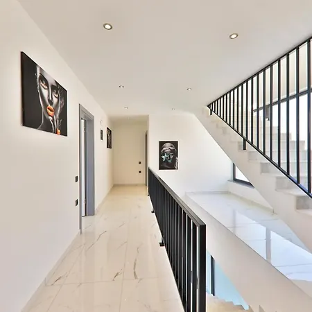 5 Star With 4 Bedrooms Antalya 1052 * Kalkan