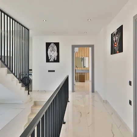 5 Star With 4 Bedrooms Antalya 1052 * Kalkan