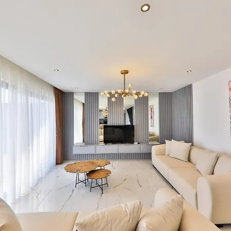 5 Star With 4 Bedrooms Antalya 1052 *