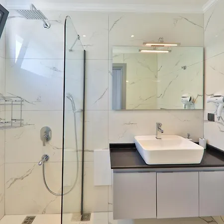 5 Star With 4 Bedrooms Antalya 1052 * 칼칸