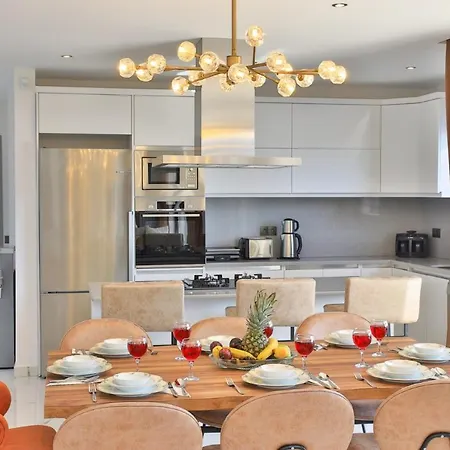 5 Star With 4 Bedrooms Antalya 1052 칼칸